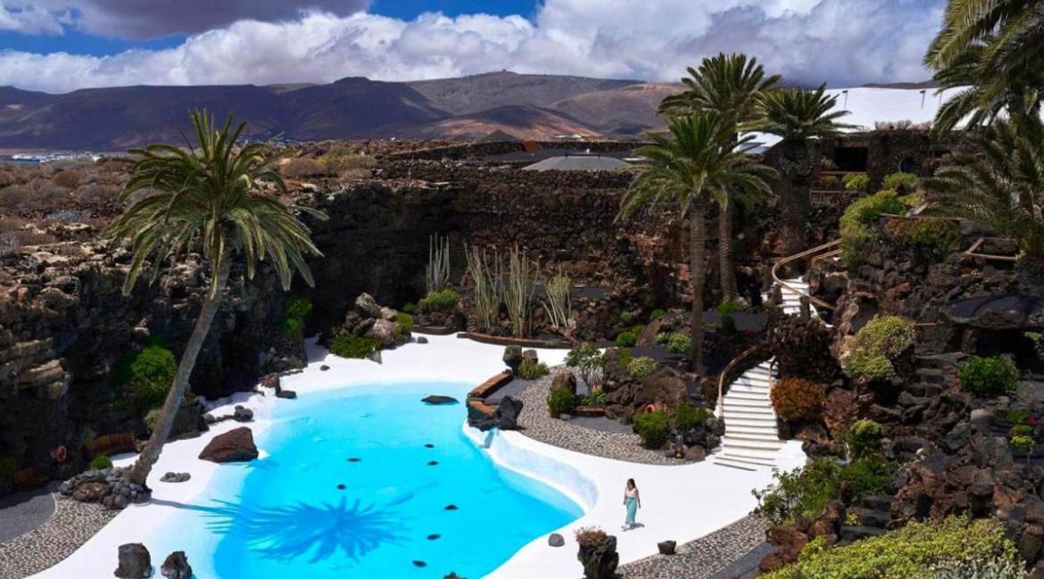 Lanzarote Casa Volcanica-Anclada Sobre La Lava Del Volcan Montana Blanca Esterno foto